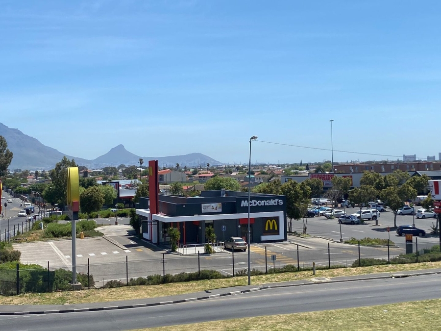 To Let 2 Bedroom Property for Rent in Cravenby Western Cape